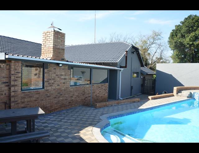 6 BEDROOM HOUSE FOR SALE IN DISCOVERY